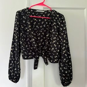 Abercrombie tie front top size M